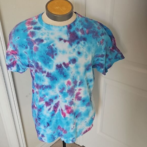 Gildan Tie-Dye Shirt in Blue and Purple - Picture 1 of 16
